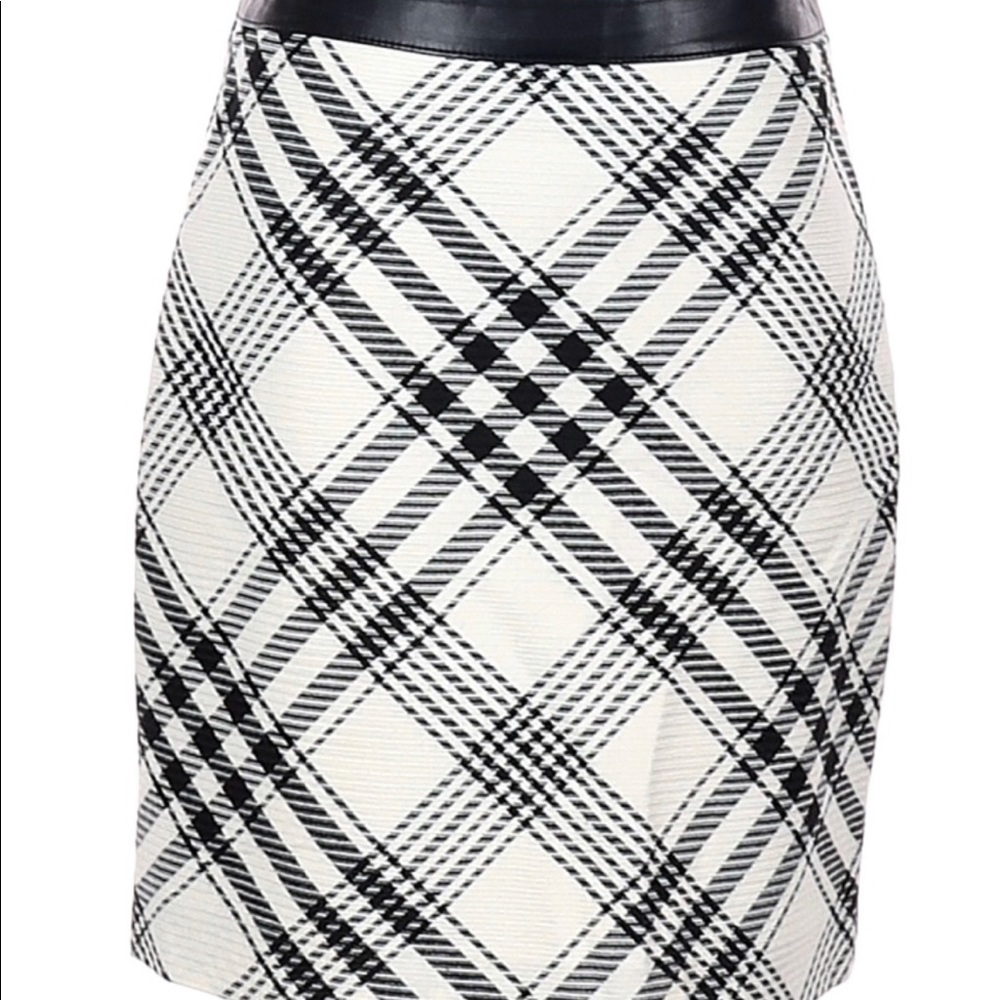 White House Black Market Skirt